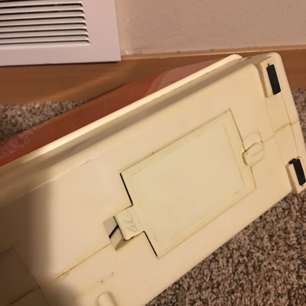 Singer Lockstitch Sewing Machine - Picture 4 of 5